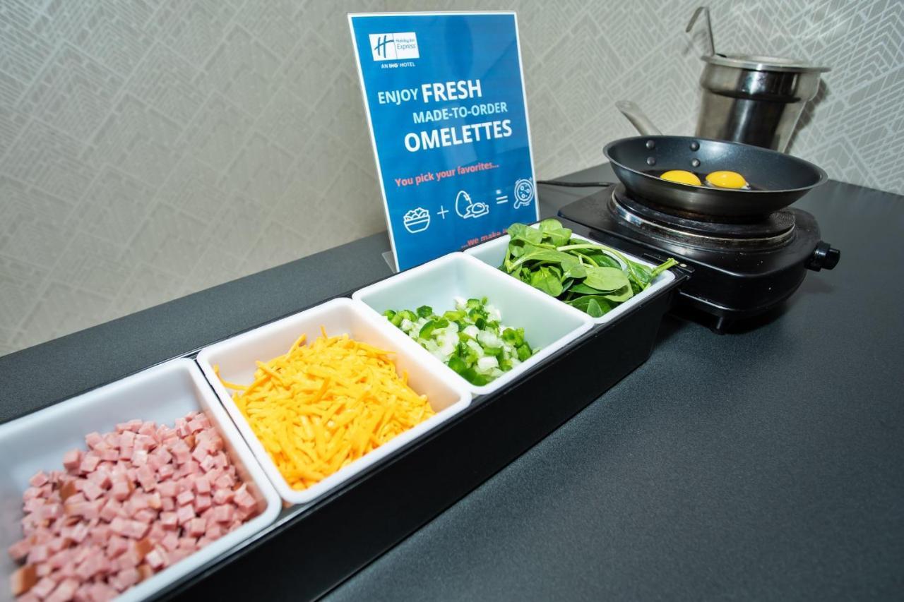 Hotel Express Richmond - Midtown By Ihg 3*