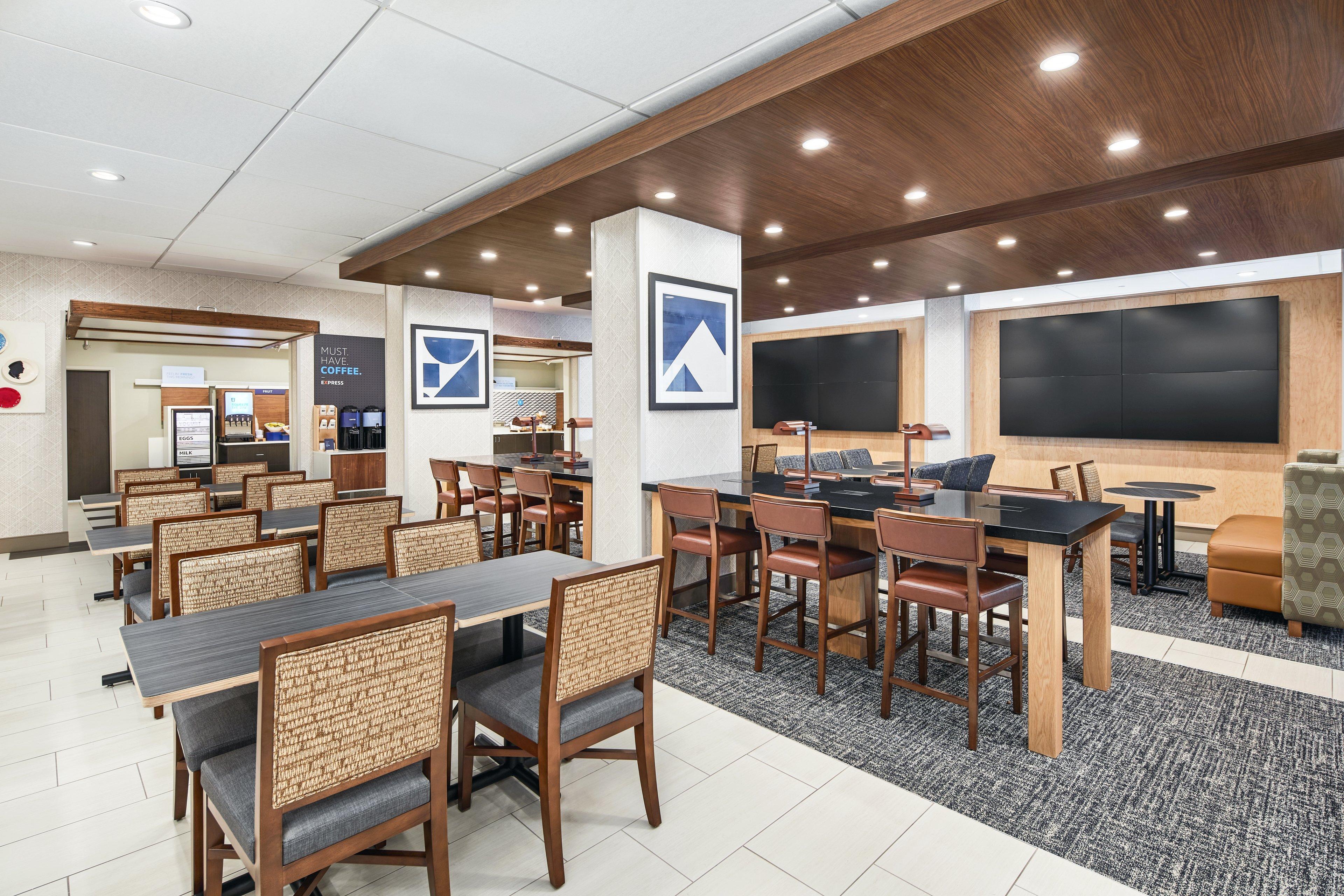 Express Richmond - Midtown By Ihg Hotel