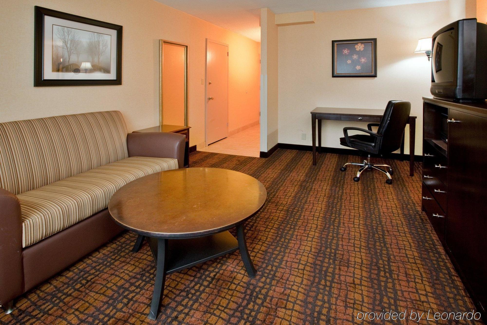 Express Richmond - Midtown By Ihg Hotel Dumbarton