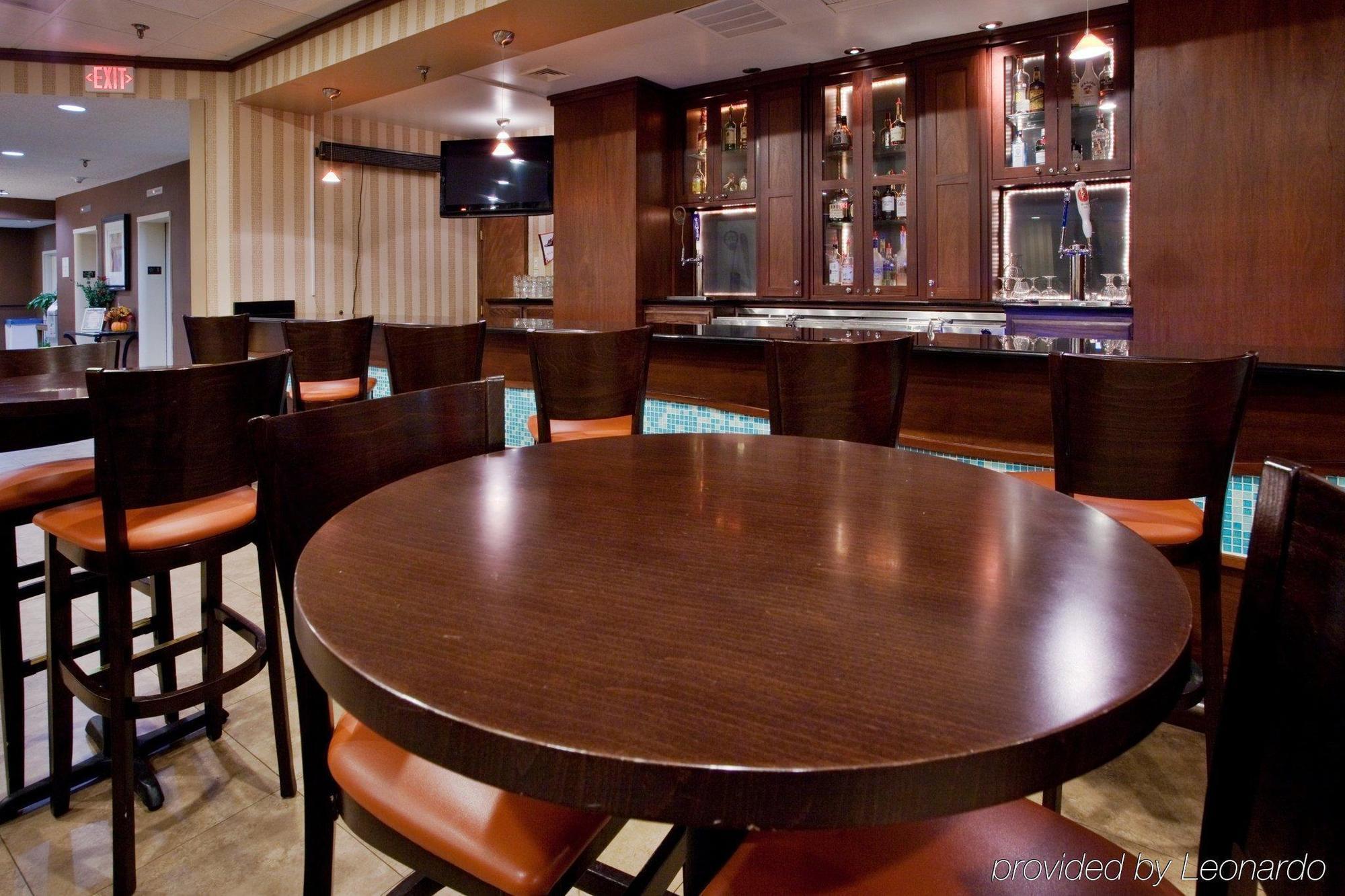Express Richmond - Midtown By Ihg 3*