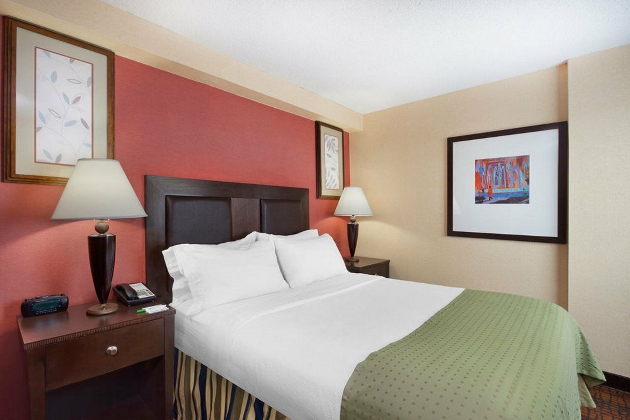 Express Richmond - Midtown By Ihg Hotel Dumbarton
