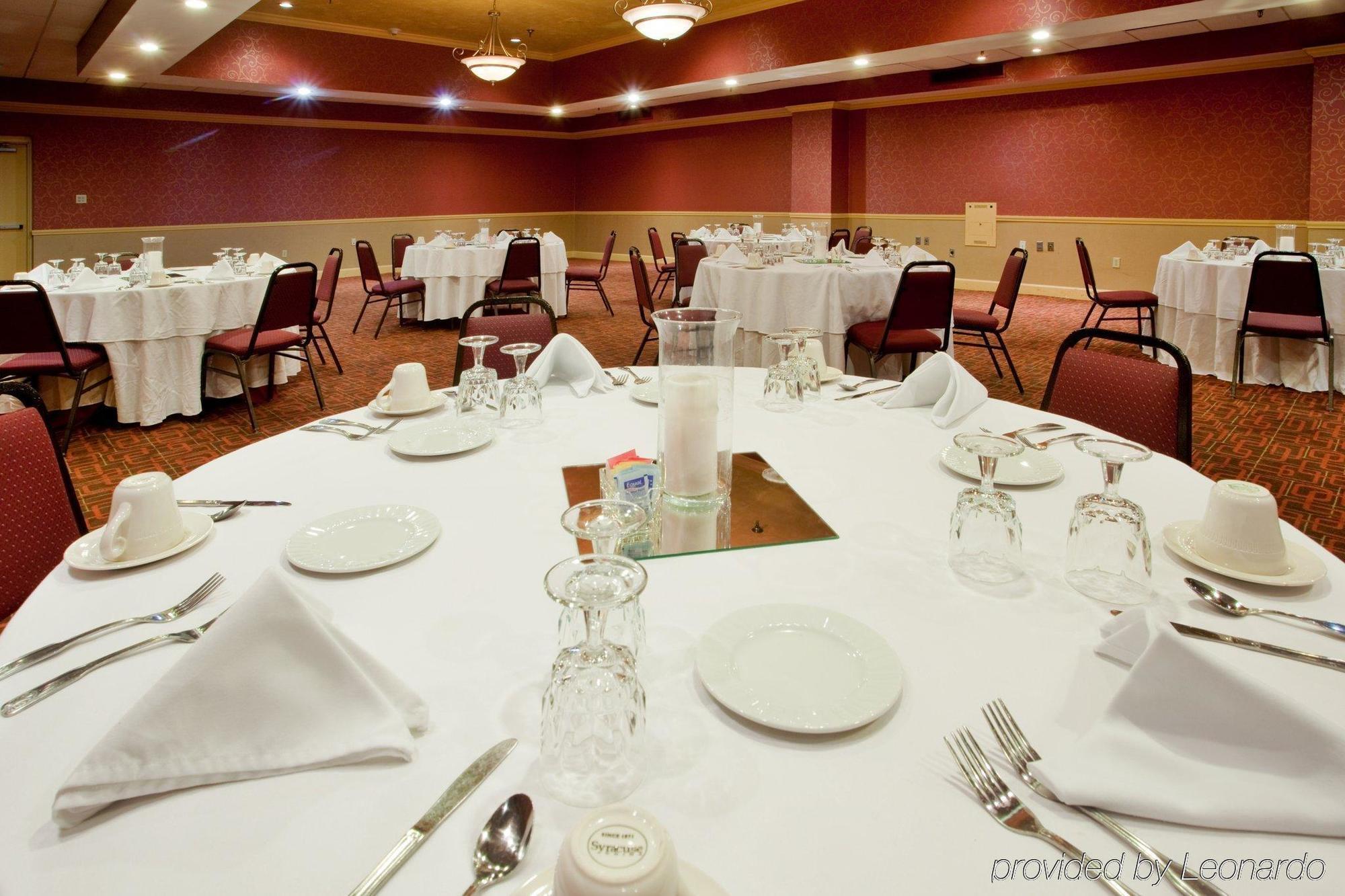 Express Richmond - Midtown By Ihg Hotel Dumbarton